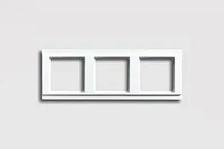 Изображение Рамка на 3 поста A 500 белый глянцевый A583WW Jung