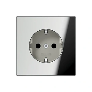 Изображение Розетка с заземлением и шторками 16А 250В LS-design хром GCR1520KI Jung