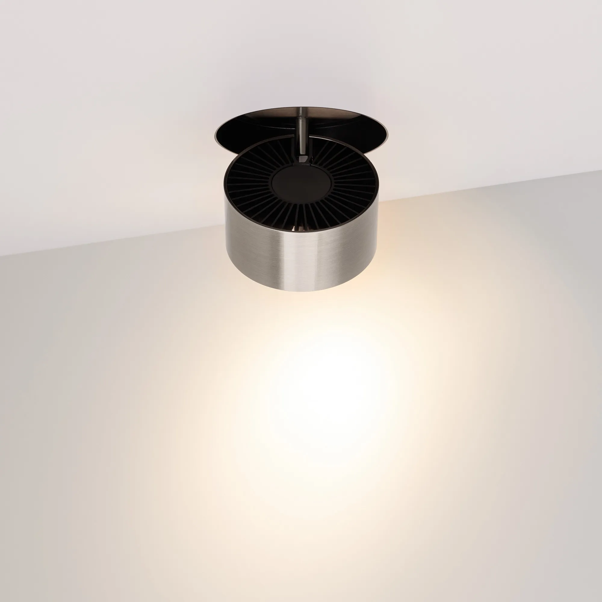 Светильник SP-PLURIO-BUILT-TRIMLESS-R120-9W Warm3000 (BK-NI, 36 deg, 230V) (Arlight, IP20 Металл, 3 года) - Изображение
